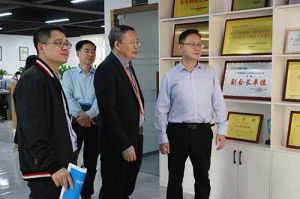 熱烈歡迎市政府秘書長林兢一行蒞臨歡創集團廣西公司考察指導